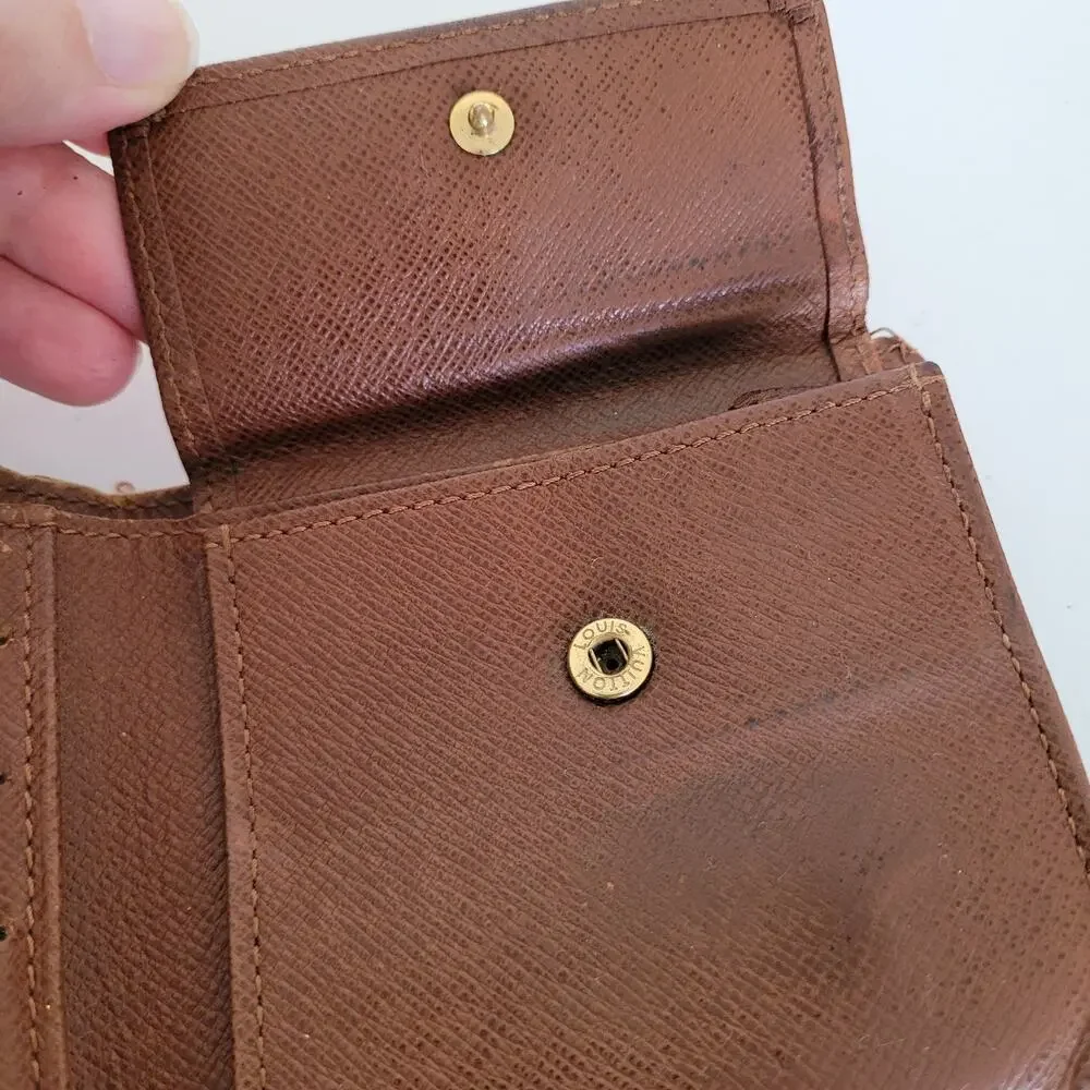 Vintage Louis Vuitton Men's LV Brown Bi-Fold Leather Wallet Monogram Classic